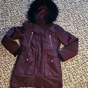 Express Maroon Puffer Coat with Faux Fur Hood. Lined With Faux FUR.